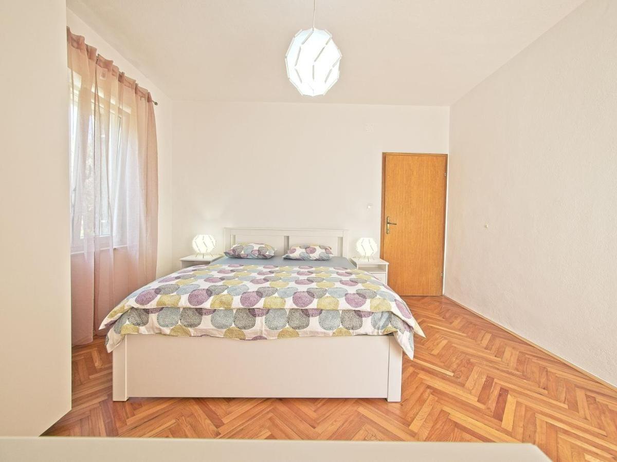 Apartman Nikica Postira Exterior foto